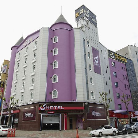 S Hotel Gwangju Metropolitan City Екстер'єр фото